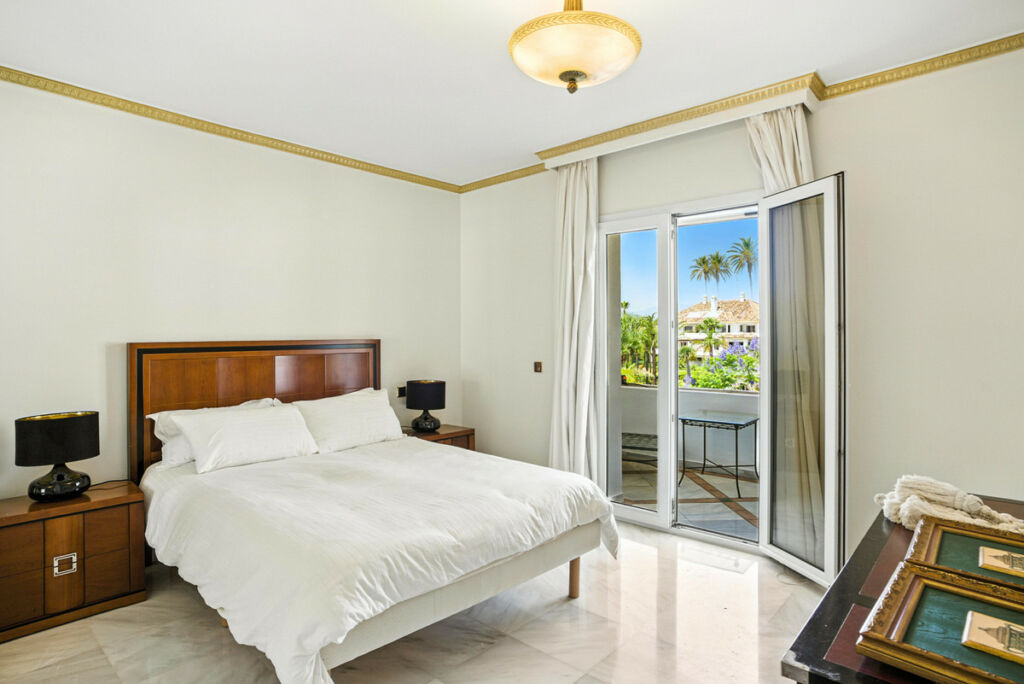 Penthouse Duplex The Golden Mile Málaga - image 19