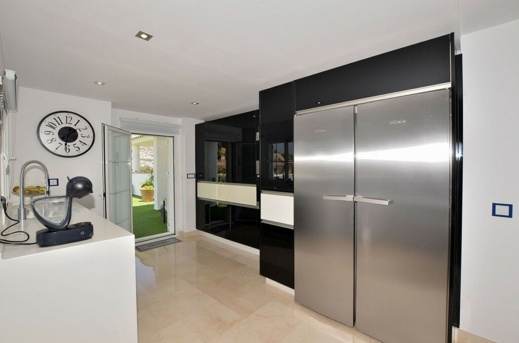 Penthouse Torrequebrada Málaga - image 19