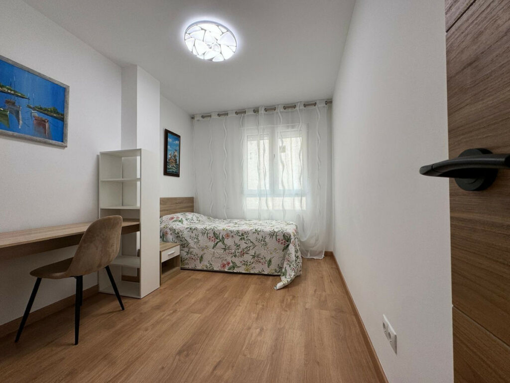 Middle Floor Apartment Torrevieja Alicante - image 19