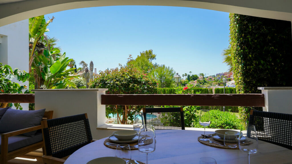 Middle Floor Apartment Nueva Andalucía Málaga - image 19