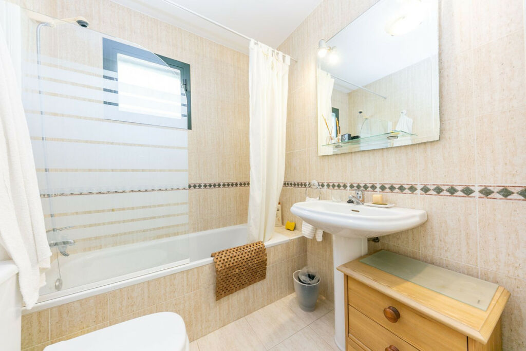 Townhouse Benalmadena Málaga - image 19