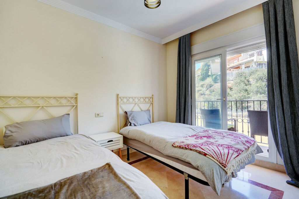 Semi-Detached House Riviera del Sol Málaga - image 19