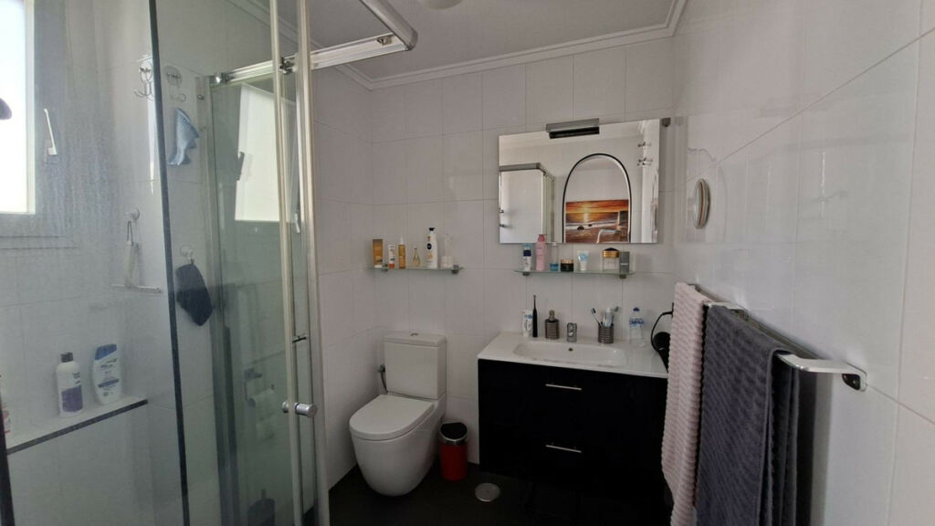Middle Floor Apartment Torrevieja Alicante - image 19