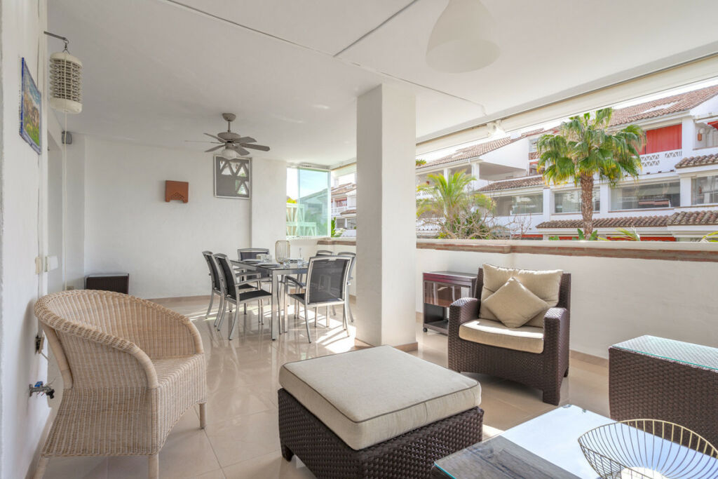Middle Floor Apartment The Golden Mile Málaga - image 19