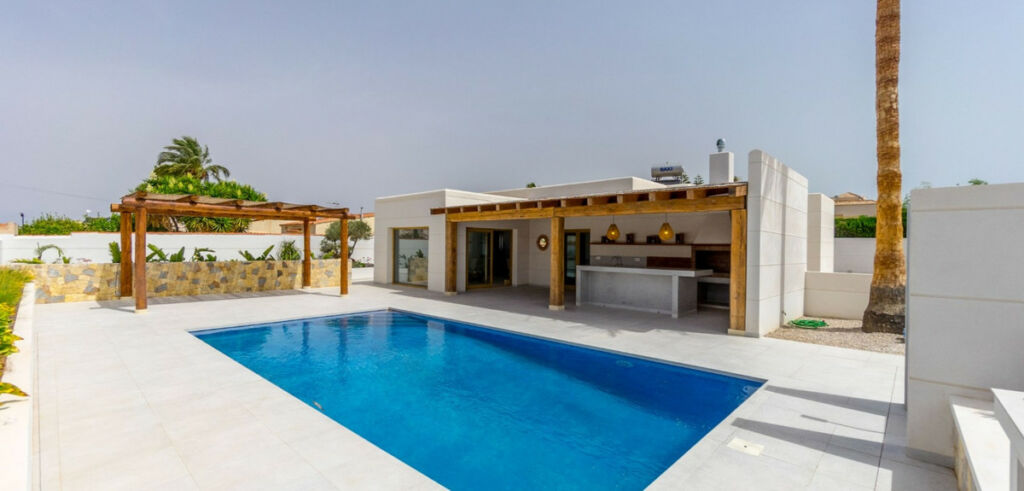 Detached Villa Torrevieja Alicante - image 19
