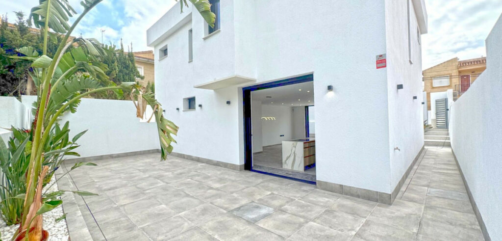 Detached Villa Torrevieja Alicante - image 19