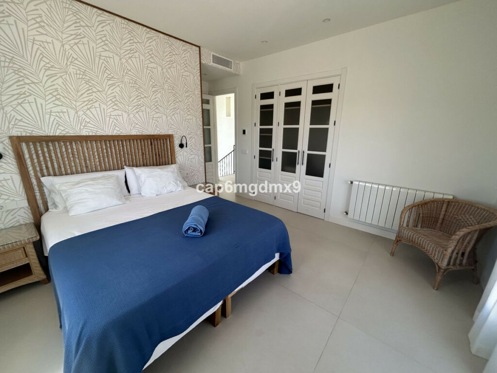 Detached Villa San Pedro de Alcántara Málaga - image 19