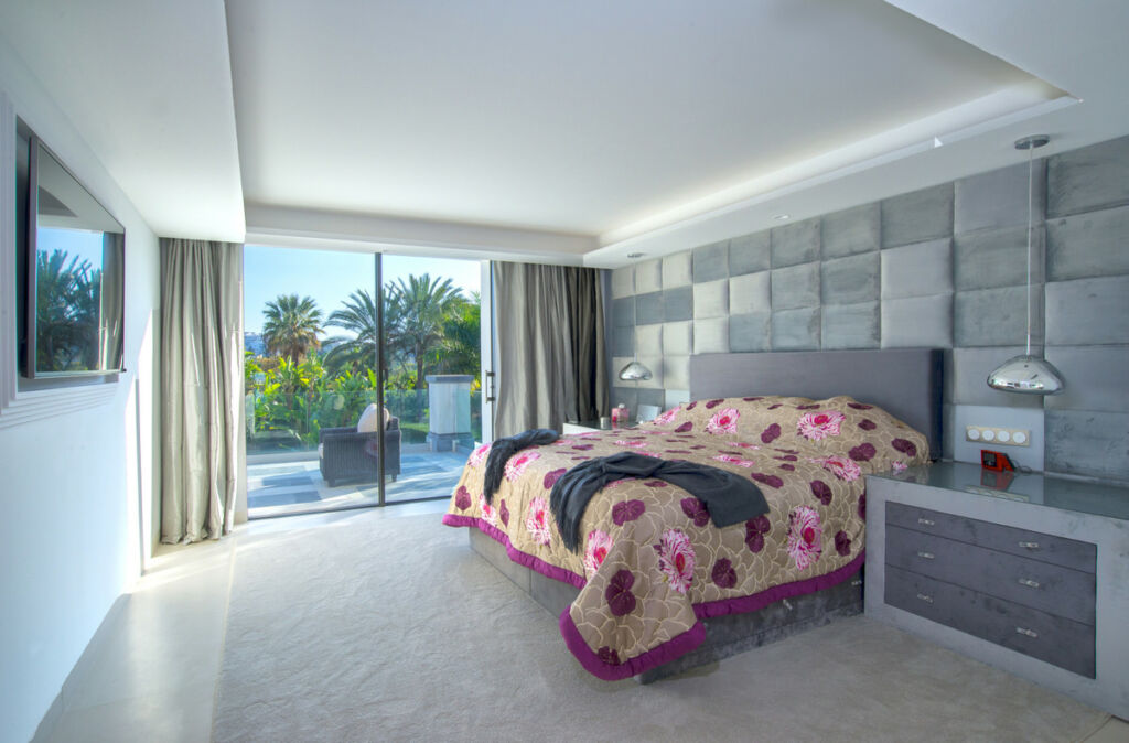 Detached Villa Nueva Andalucía Málaga - image 19