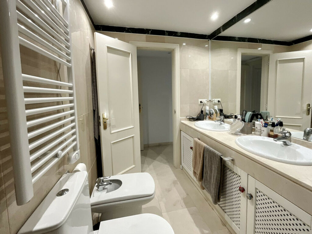 Middle Floor Apartment Sotogrande Marina Cádiz - image 19