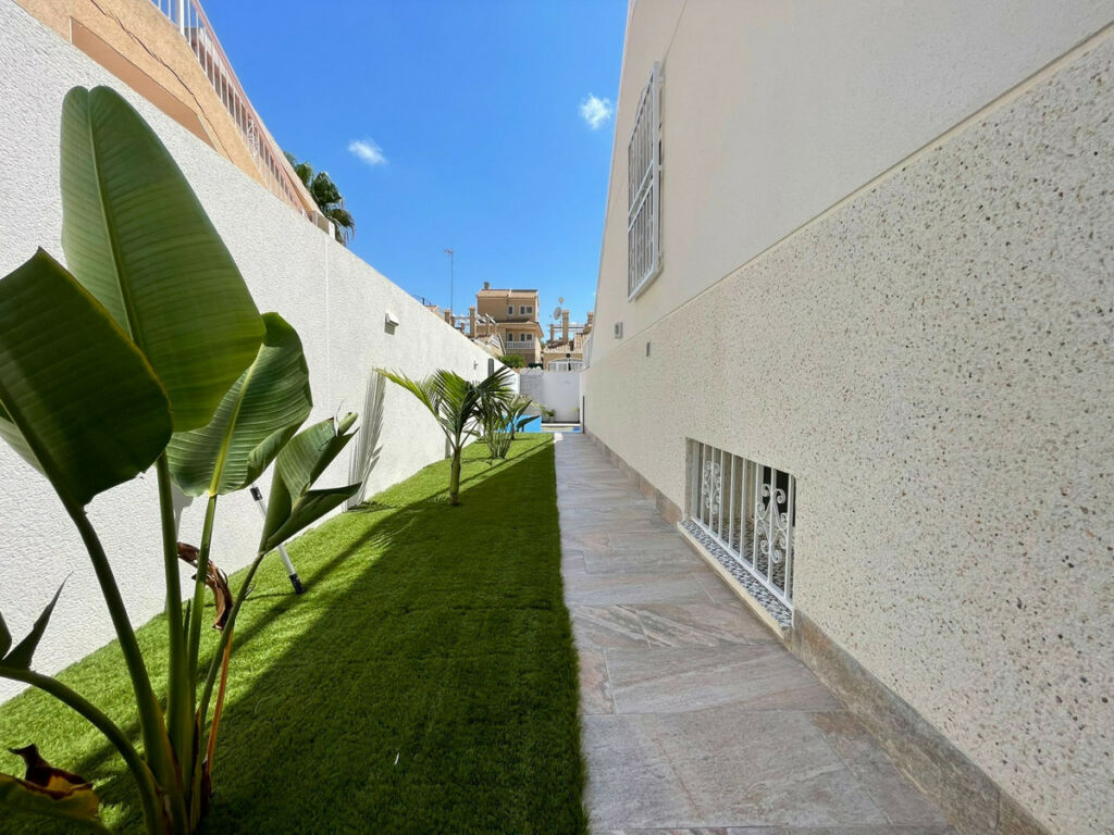 Bungalow Orihuela Costa Alicante - image 19