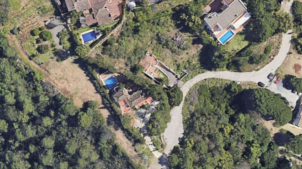 Detached Villa Estepona Málaga - image 19