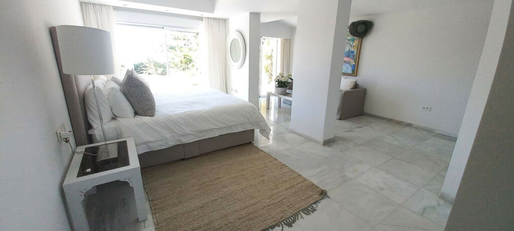 Detached Villa El Chaparral Málaga - image 19