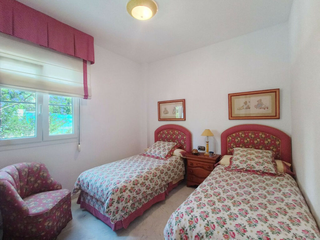 Middle Floor Apartment The Golden Mile Málaga - image 19
