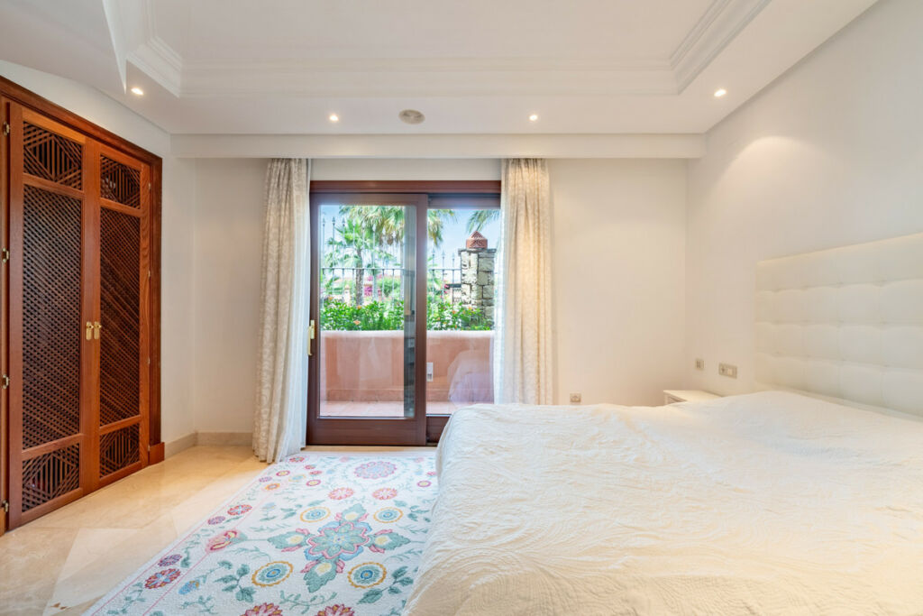 Ground Floor Apartment Estepona Málaga - image 20