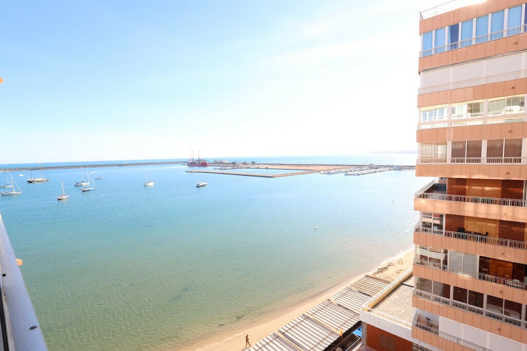 Middle Floor Apartment Torrevieja Alicante - zdjęcie 2