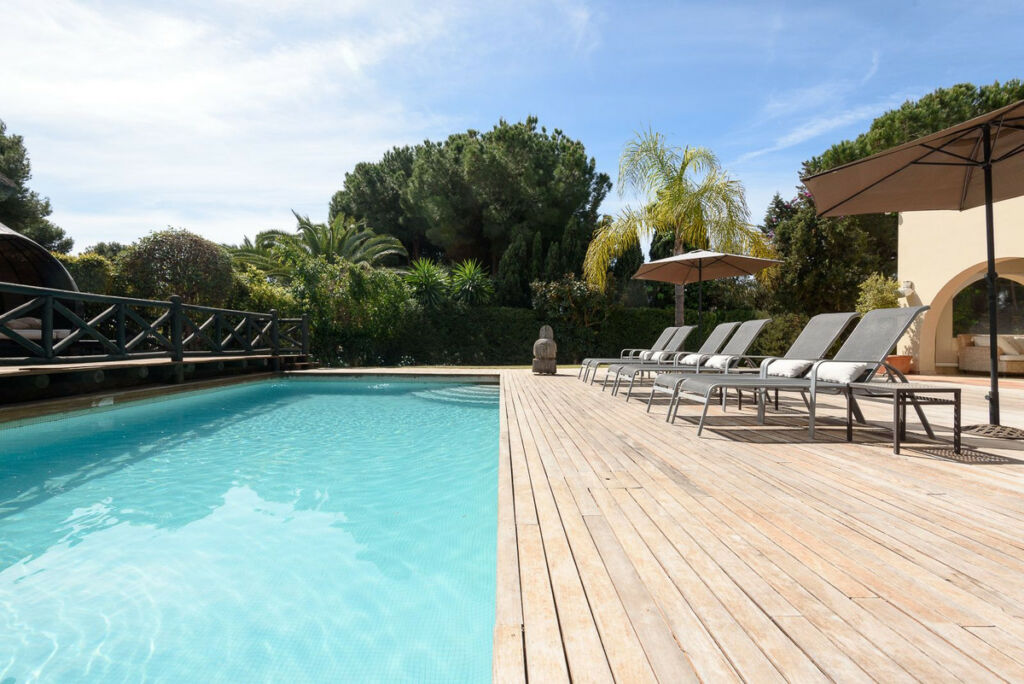 Detached Villa Los Monteros Málaga - image 2