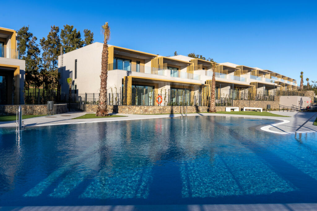 Townhouse El Chaparral Málaga - image 2