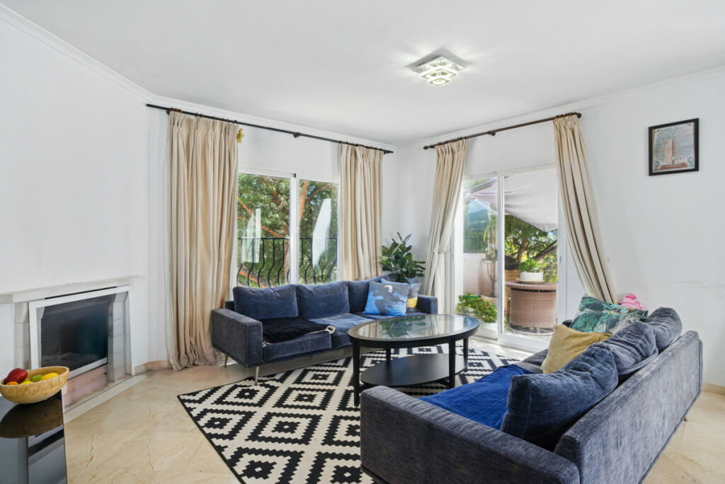 Penthouse Duplex Nueva Andalucía Málaga - image 2