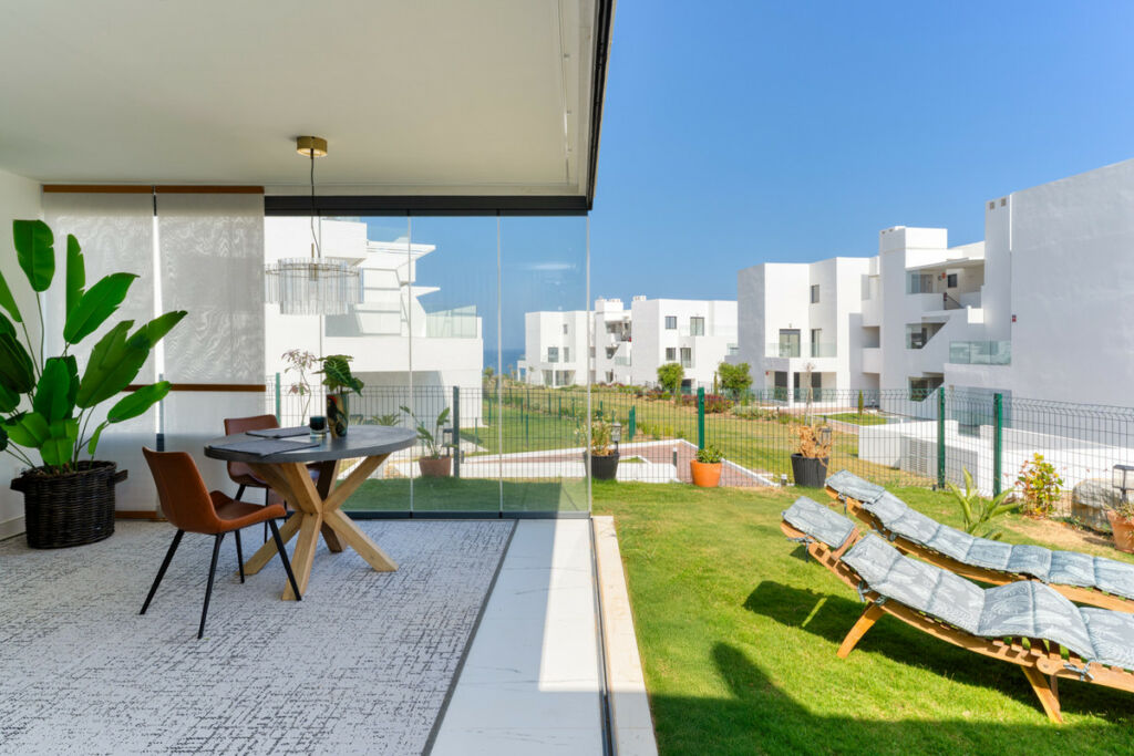 Ground Floor Apartment Casares Málaga - image 2