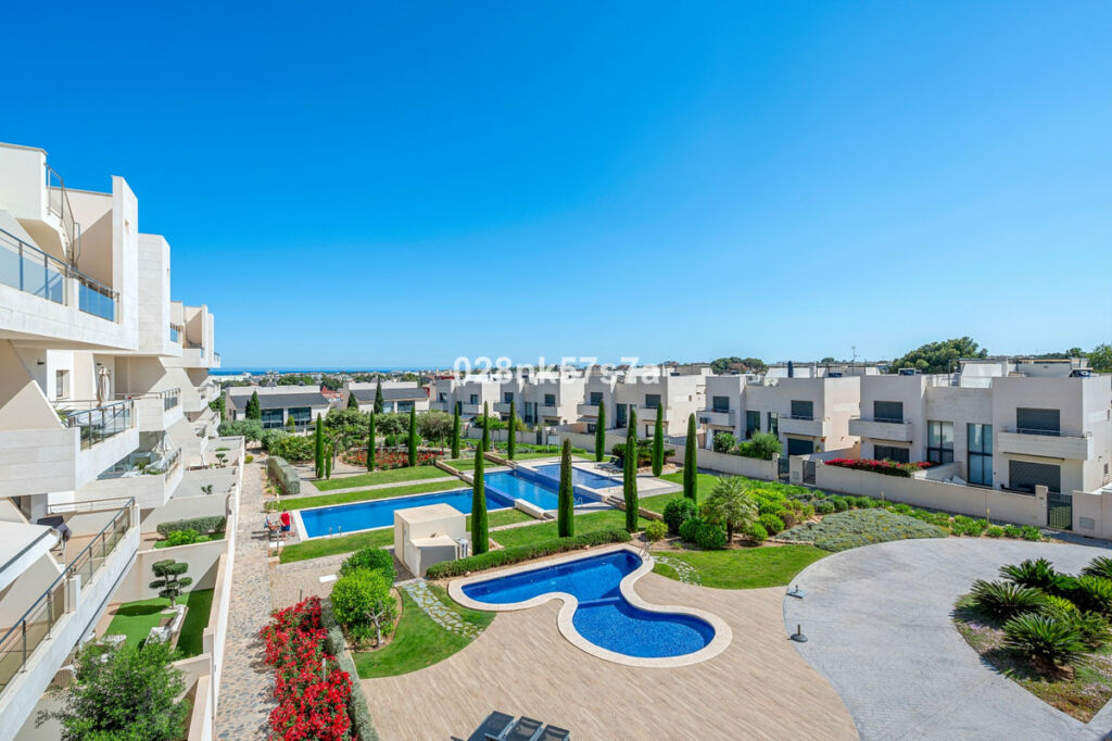 Ground Floor Apartment Los Dolses Alicante - image 2