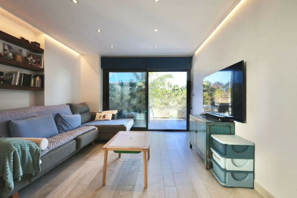 Middle Floor Apartment Javea Alicante - image 2