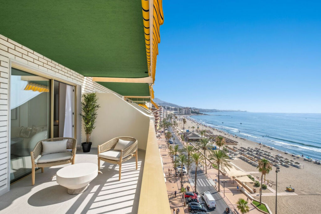 Middle Floor Apartment Fuengirola Málaga - image 3