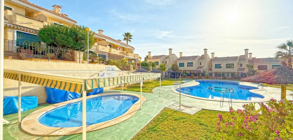 Ground Floor Apartment Lomas De Campoamor Alicante - image 2