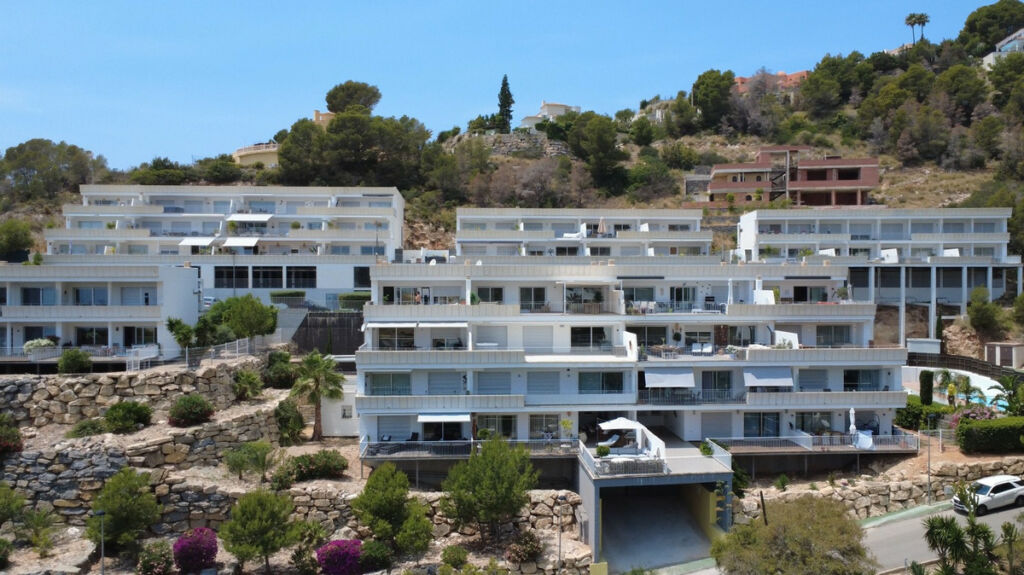 Middle Floor Apartment Altea Alicante - image 2