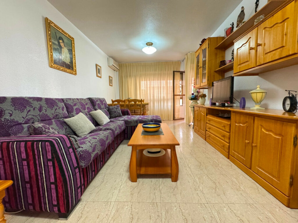 Middle Floor Apartment Guardamar del Segura Alicante - image 2