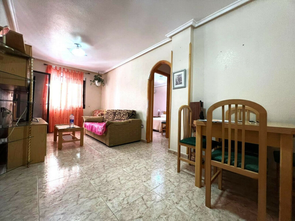 Middle Floor Apartment Guardamar del Segura Alicante - image 2