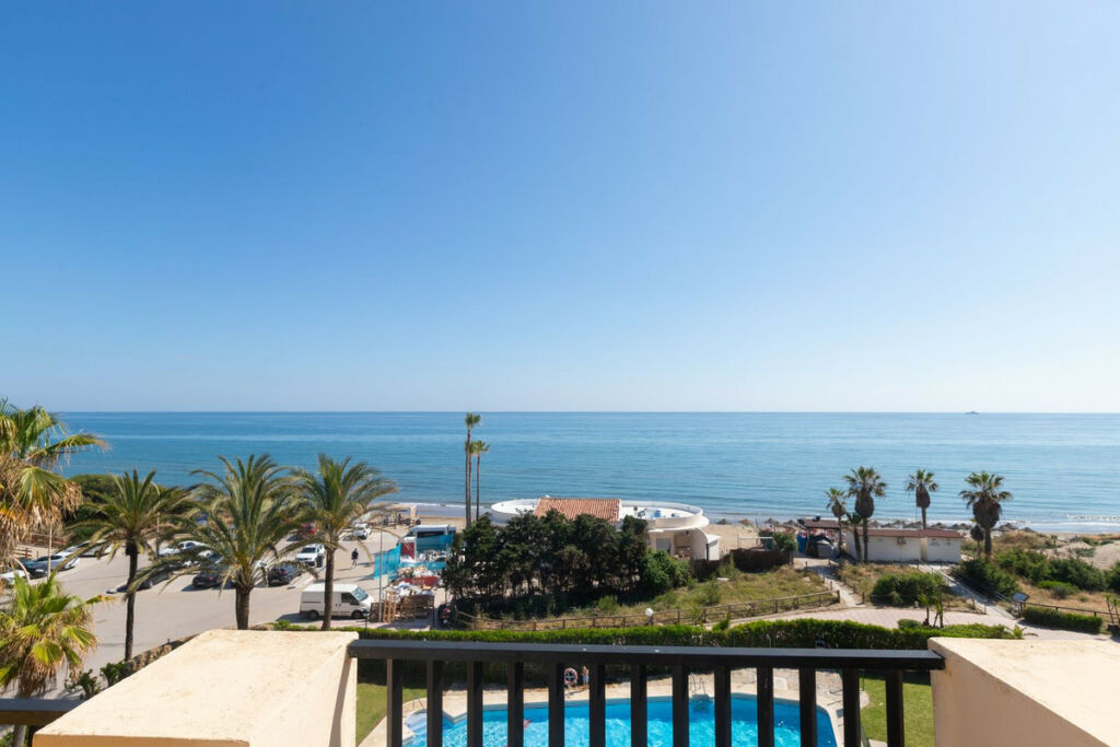 Penthouse Elviria Málaga - image 2