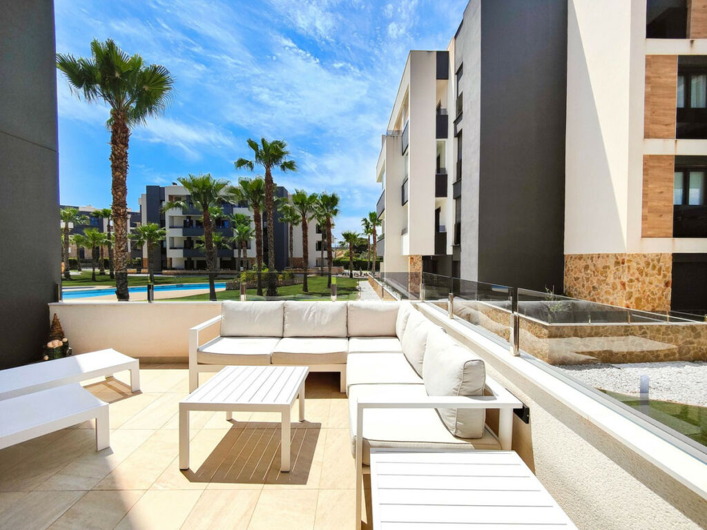 Ground Floor Apartment Orihuela Costa Alicante - image 2