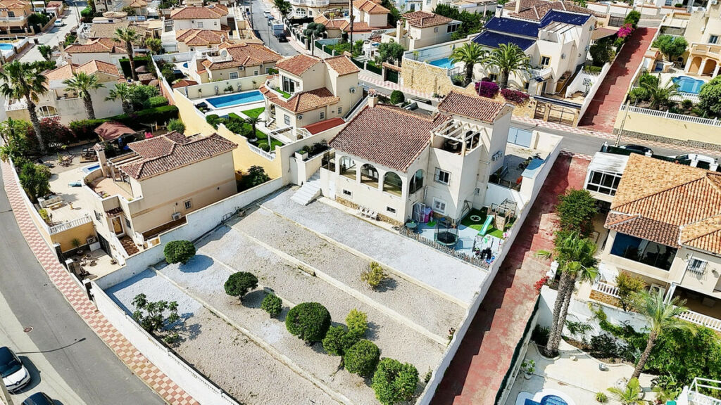 Detached Villa San Miguel de Salinas Alicante - image 2