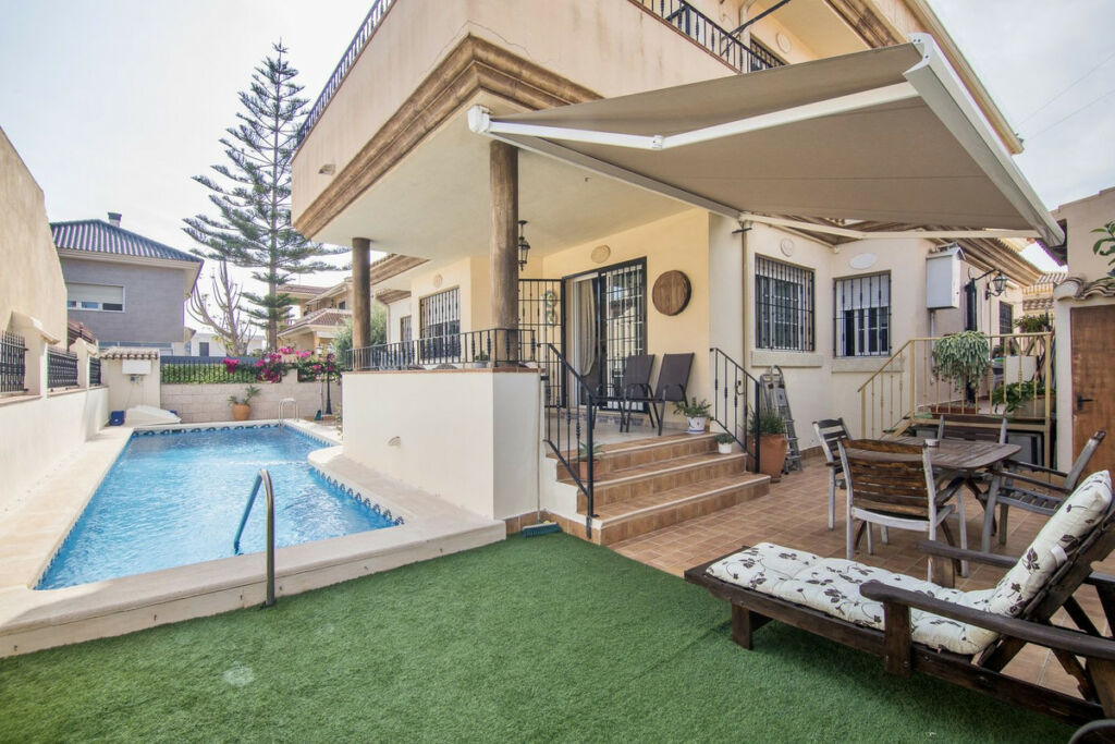Detached Villa Almoradi Alicante - image 2
