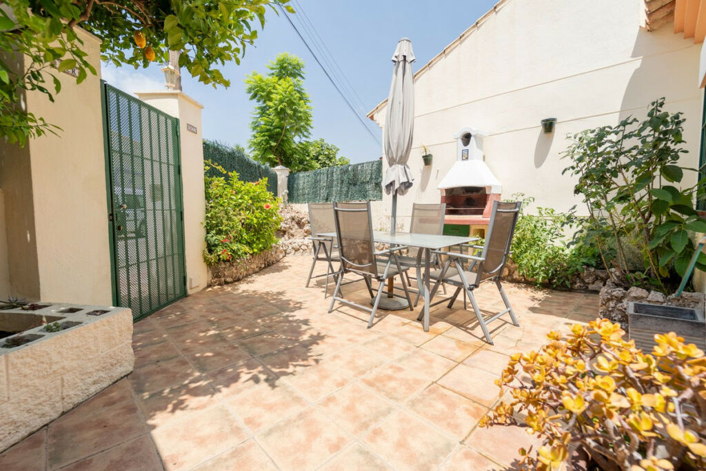 Townhouse Torreblanca Málaga - image 2