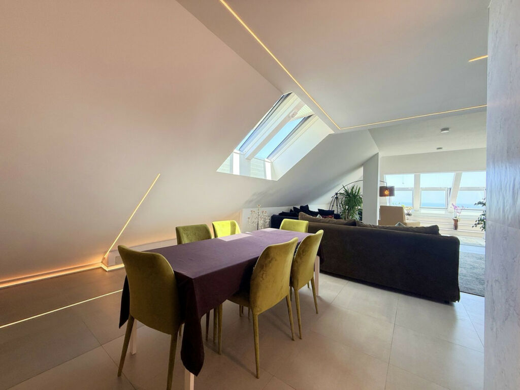 Penthouse La Duquesa Málaga - image 2