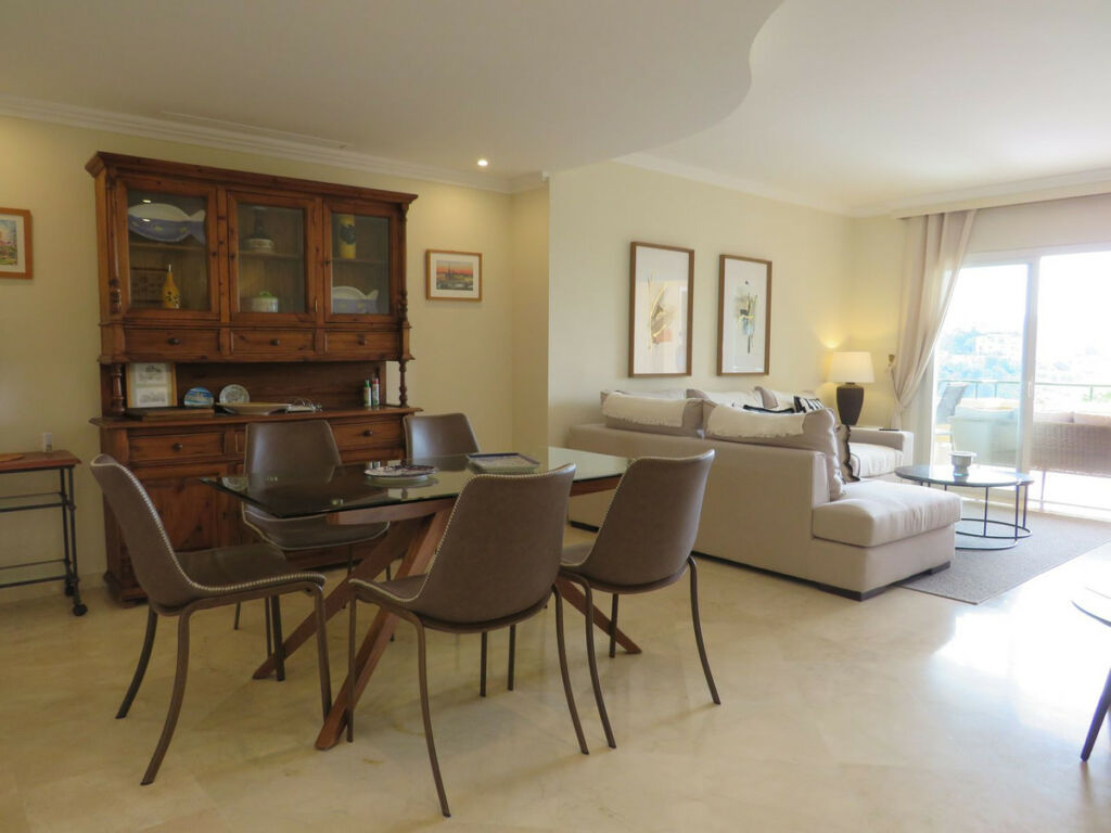 Ground Floor Apartment Elviria Málaga - image 2