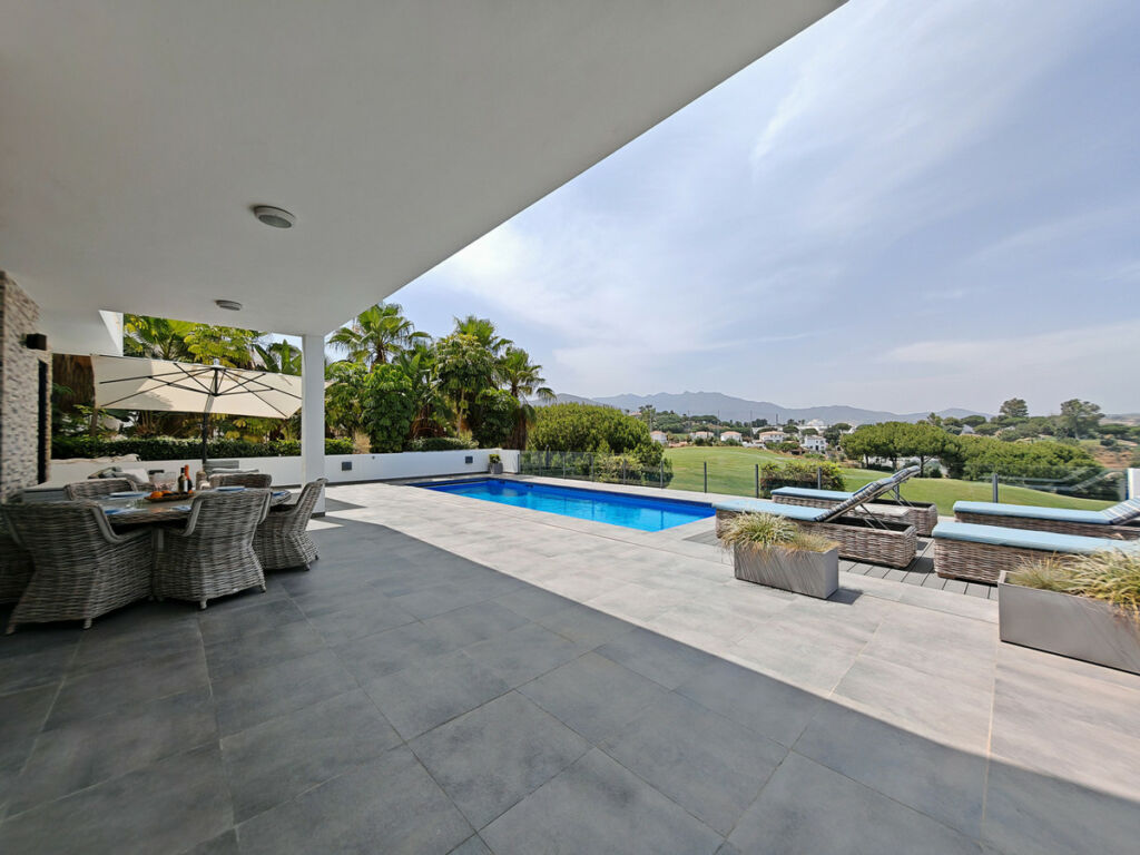 Detached Villa La Cala Golf Málaga - image 2