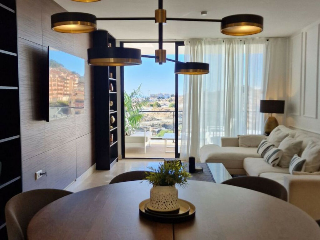 Middle Floor Apartment Riviera del Sol Málaga - image 2