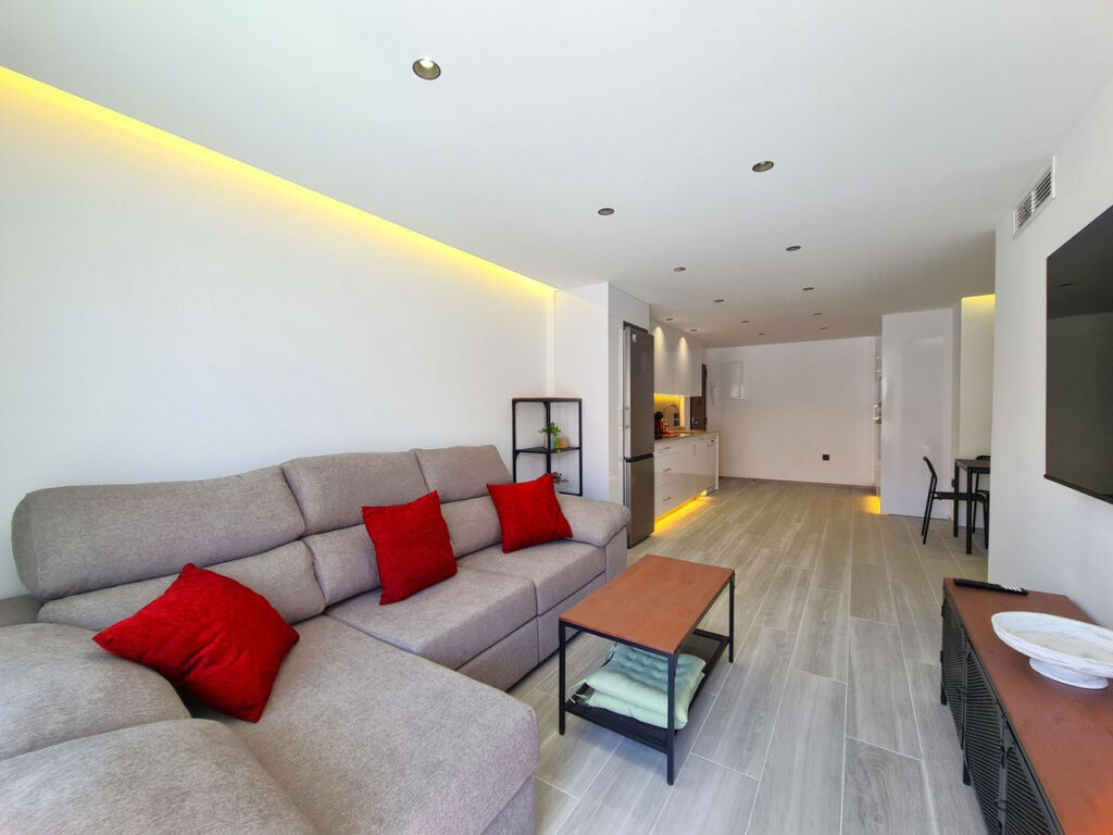 Top Floor Apartment Estepona Málaga - image 2