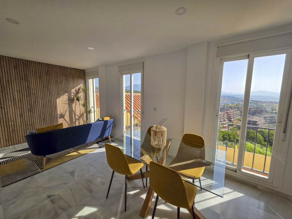 Penthouse Duplex La Duquesa Málaga - image 2