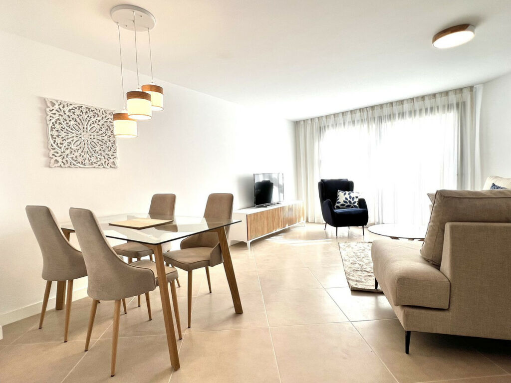 Townhouse Estepona Málaga - image 2