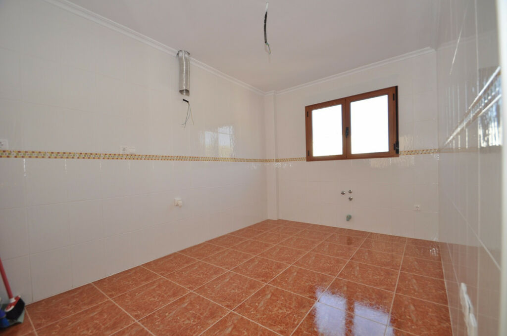 Townhouse Pinoso Alicante - image 2
