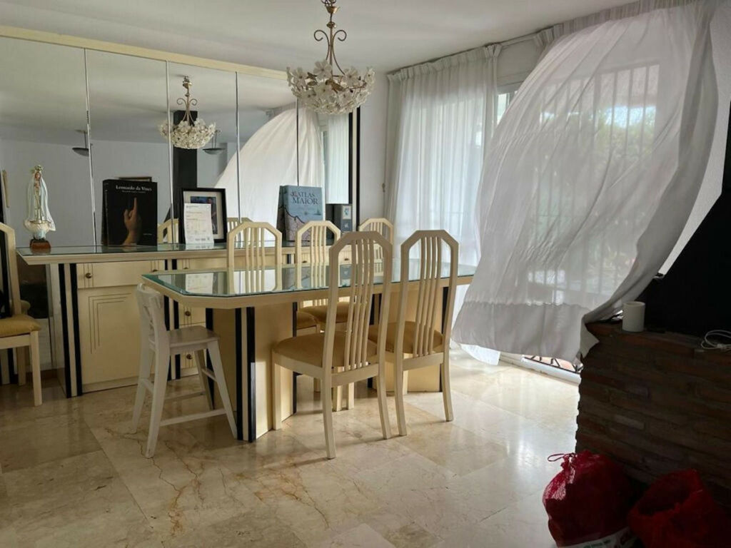 Townhouse Estepona Málaga - image 2