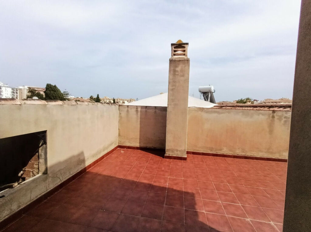 Townhouse Fuengirola Málaga - image 2