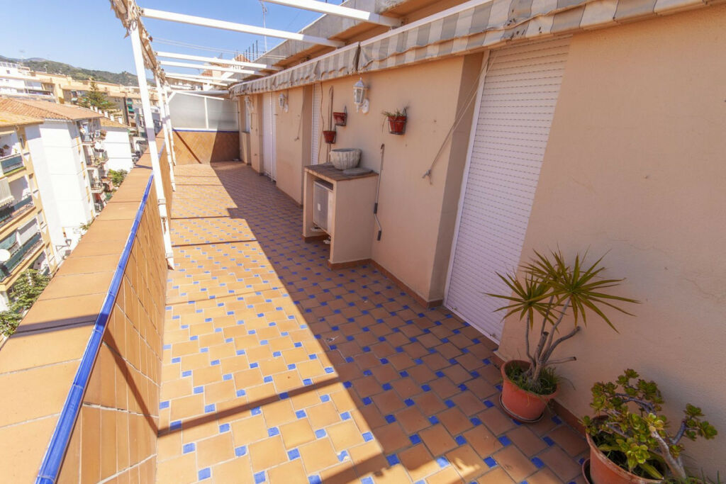 Top Floor Apartment Estepona Málaga - image 2
