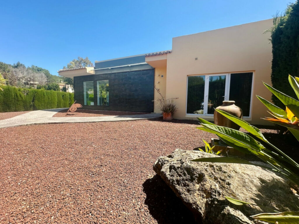 Detached Villa Javea Alicante - image 2