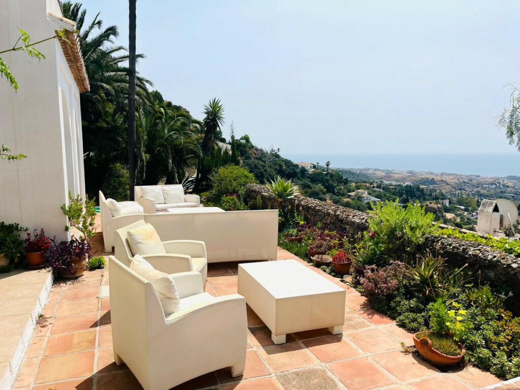 Detached Villa Mijas Málaga - image 2