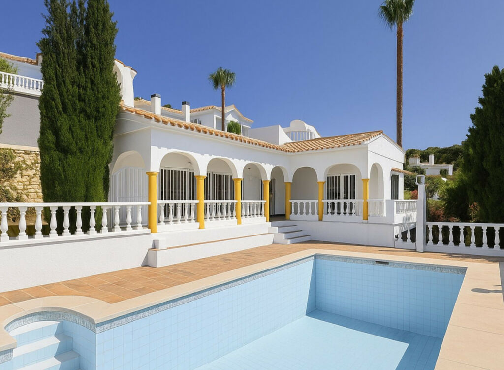 Detached Villa Miraflores Málaga - image 2