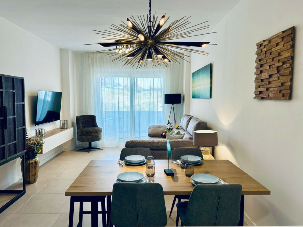 Ground Floor Apartment Estepona Málaga - image 2
